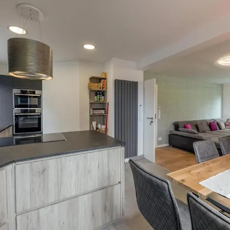 Traum Direkt Am Bodensee Mit Seesicht By Interhome Апартаменты Фридрихсхафен