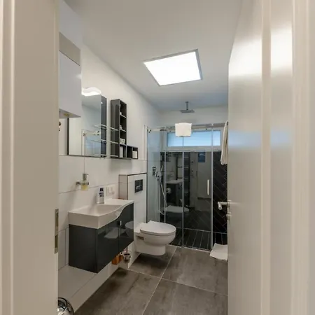 Апартаменты Traum Direkt Am Bodensee Mit Seesicht By Interhome Фридрихсхафен