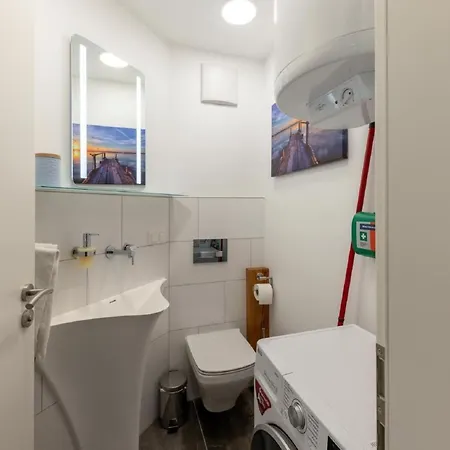 Traum Direkt Am Bodensee Mit Seesicht By Interhome Апартаменты *
